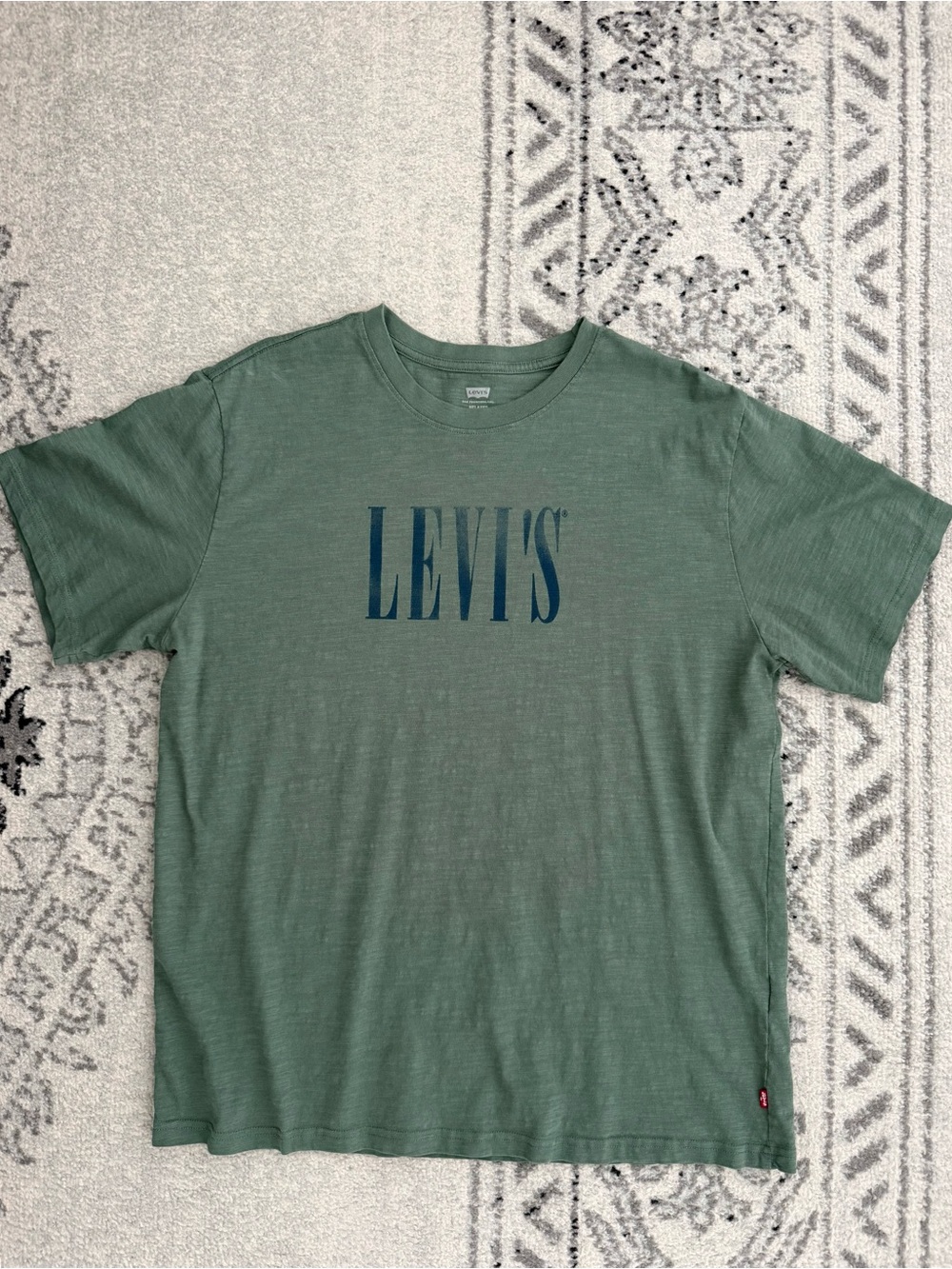 Levi’s Men’s T Shirt Large Green Relaxed Fit Logo Graphic Crew Neck Tee